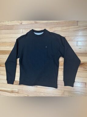 Champion Black Crewneck Sweatshirt with Subtle Logo Mens size M